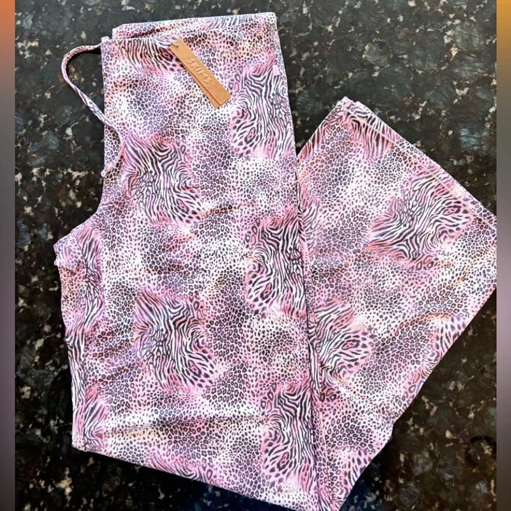 NWT SKIMS BLOOM SLEEP PANTS LARGE